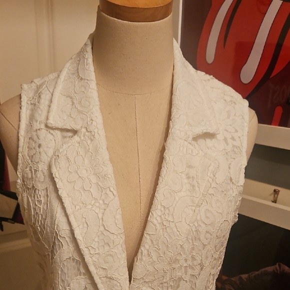 Nanette Lepore White Lace Sleeveless Blazer - Picture 2 of 11